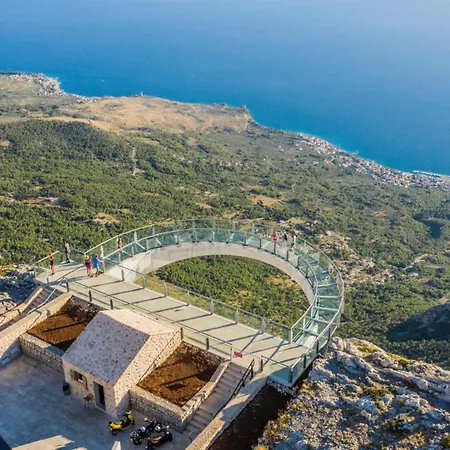 Neda Imotski-makarska By Guide Willa